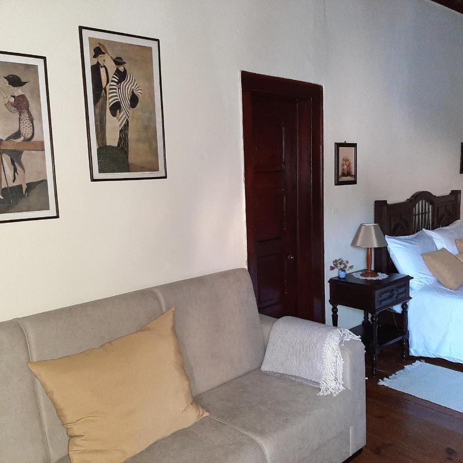 Casa Do Sr. Falcao Miranda do Corvo Esterno foto